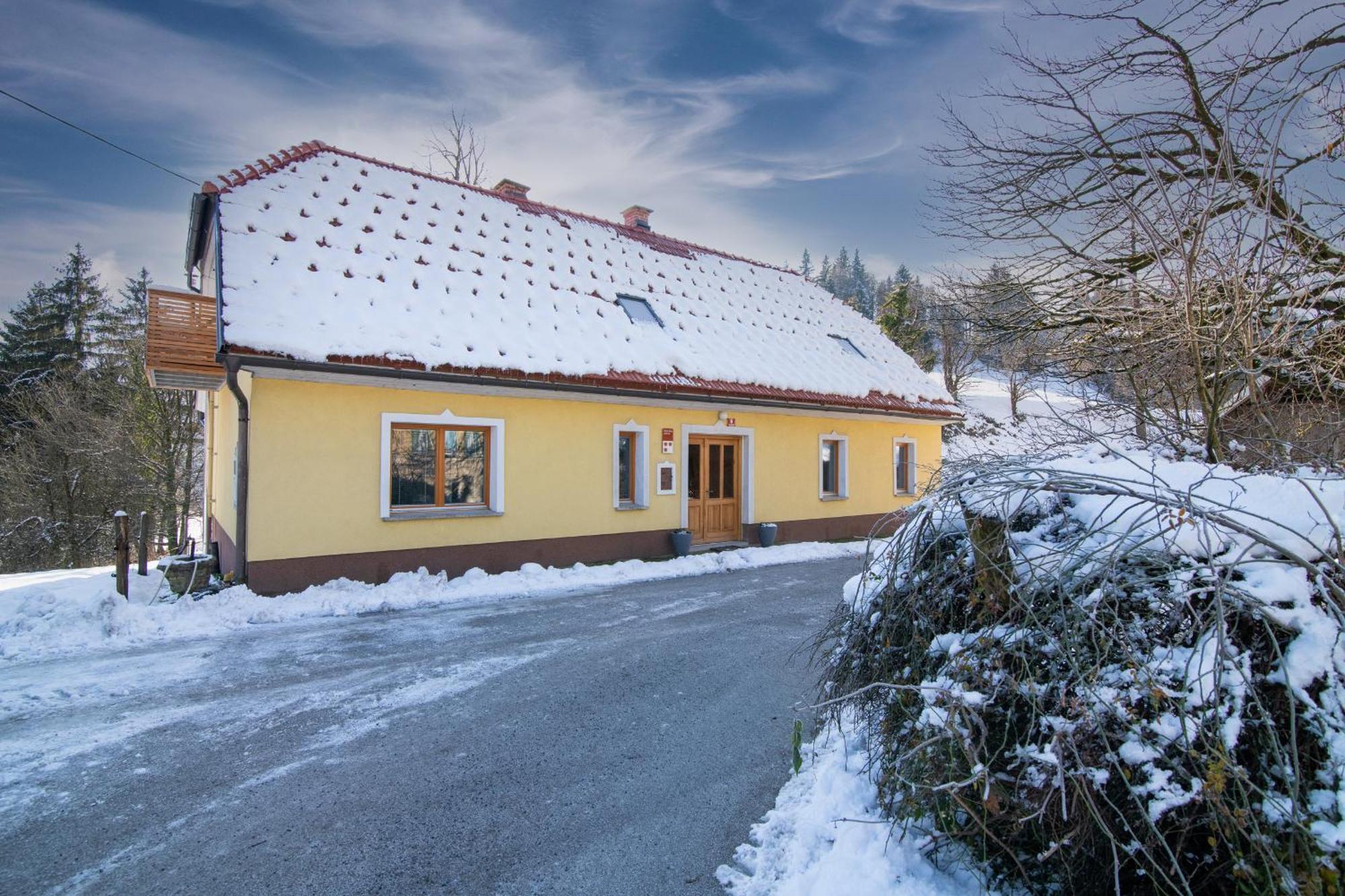 Robida Villa Vransko Екстериор снимка