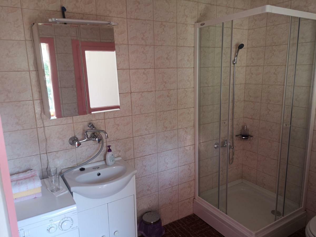 Robida Villa Vransko Екстериор снимка